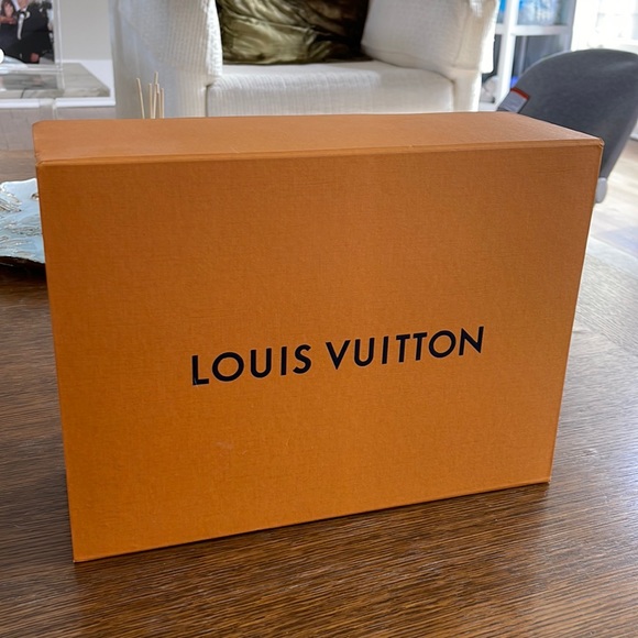 Louis Vuitton orange gift box - Picture 2 of 10